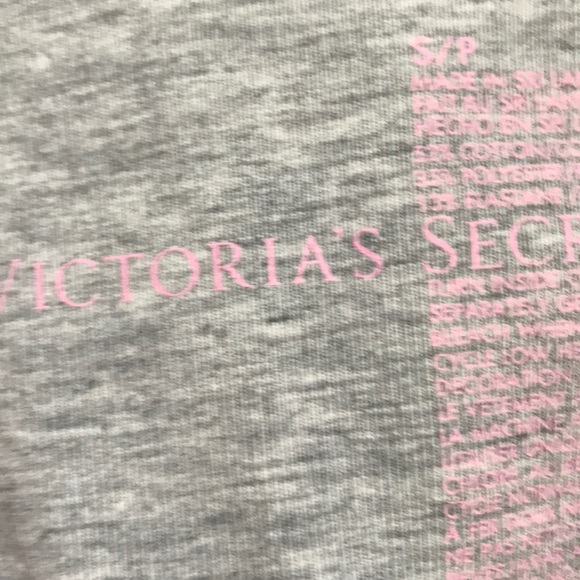 2 Victoria’s Secret cropped yoga pants - Picture 5 of 5